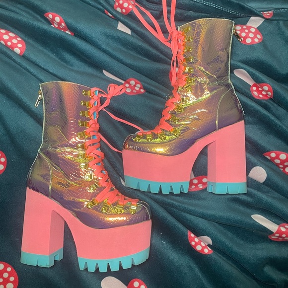 Dolls Kill Shoes - Poisonous Vixen Snake Platform Boots